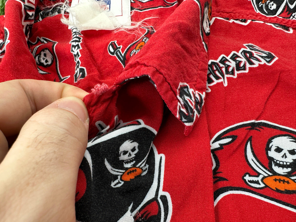 Vintage Tampa Bay Buccaneers Hawaiian Shirt - L