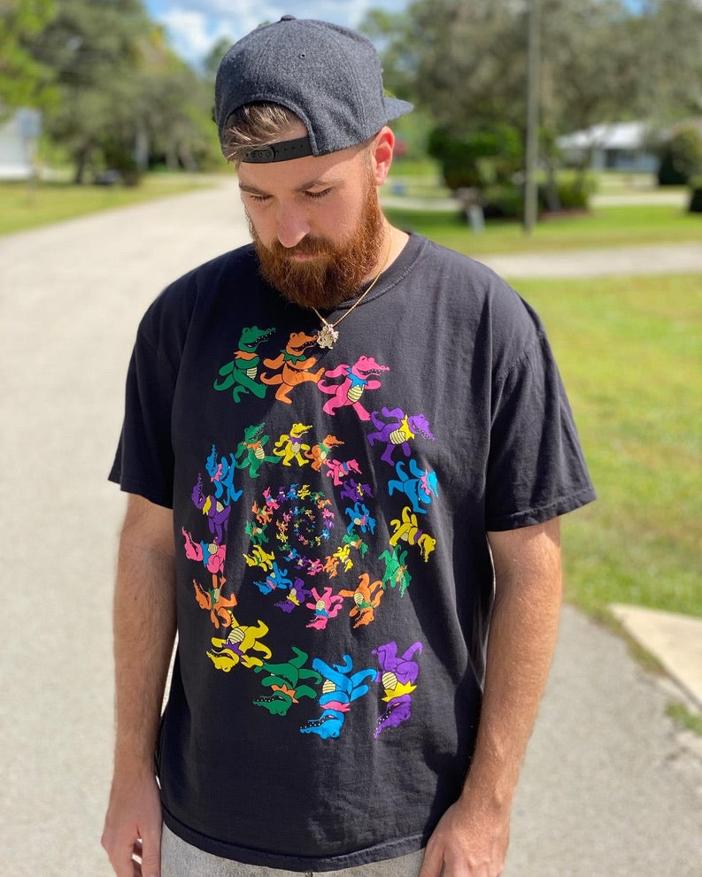 Dancing Gator Spiral Shirt Black