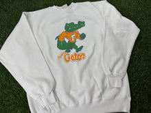 Load image into Gallery viewer, Vintage Florida Gators Sweatshirt Fighting Gator White - M
