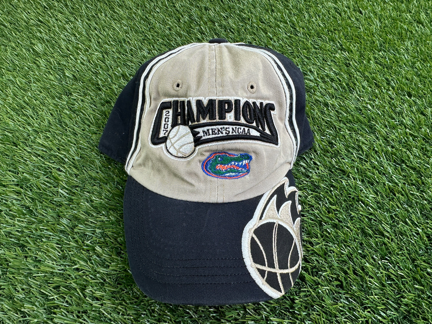 Vintage Florida Gators 07 Basketball Champs Strapback Hat