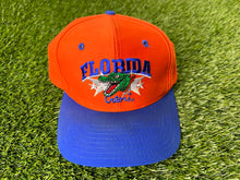 Load image into Gallery viewer, Vintage Florida Gators Running Gator Head Snapback Hat
