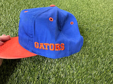 Load image into Gallery viewer, Vintage Florida Gators Snapback Hat Side Gators
