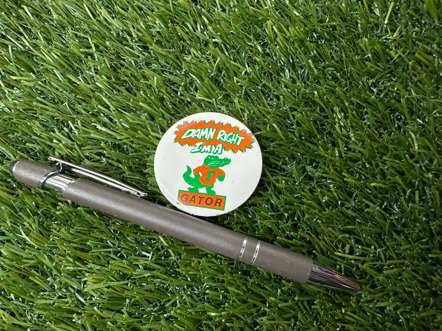 Vintage Florida Gators Button Right White