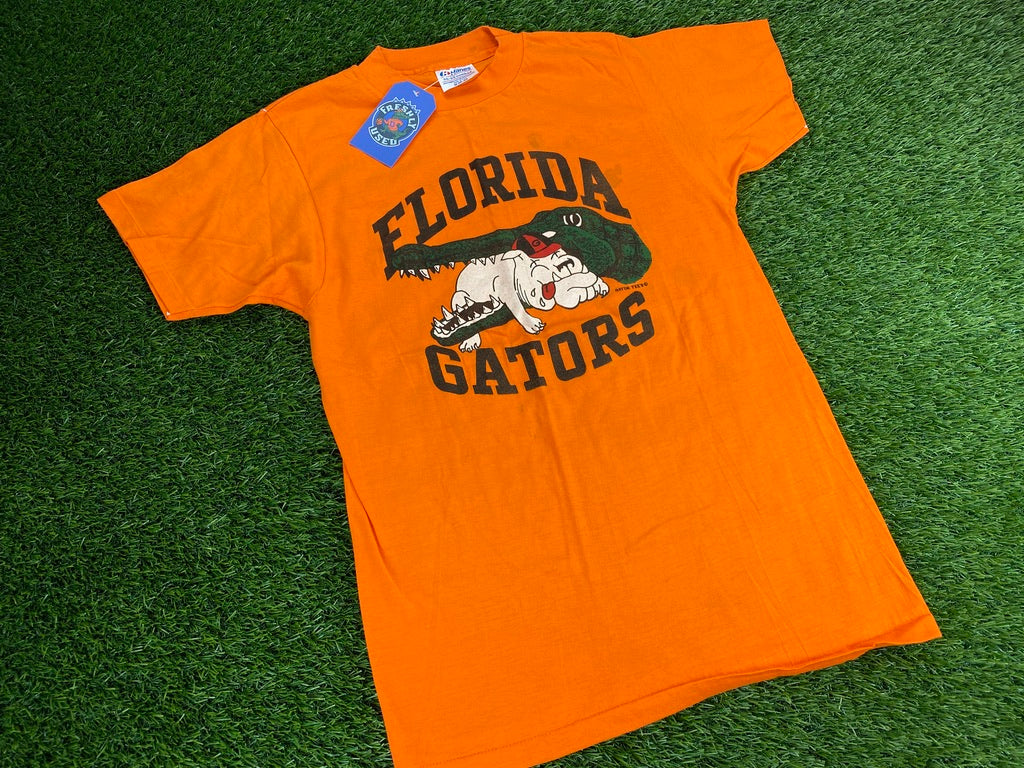 Vintage Florida Gators Eating Bulldog Shirt - S